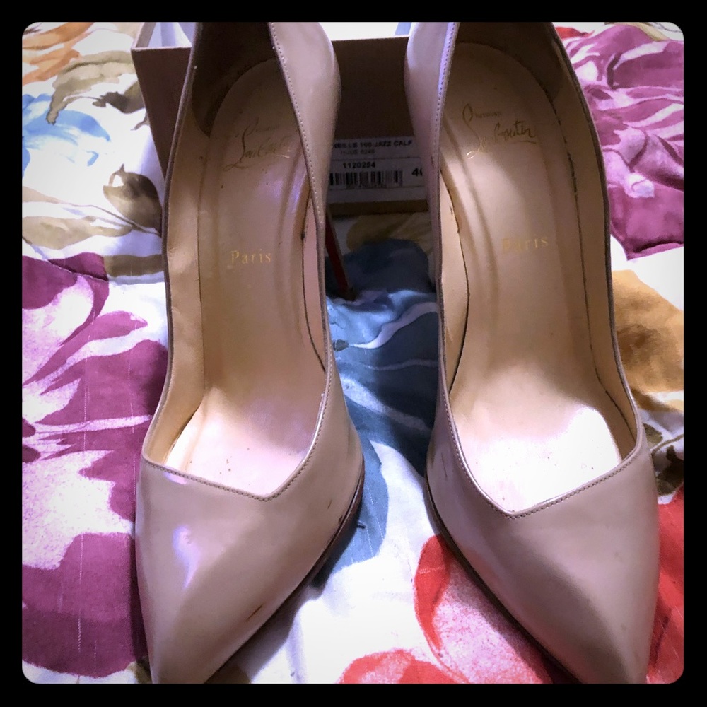 Corneille 100 authentic slightly worn red bottoms